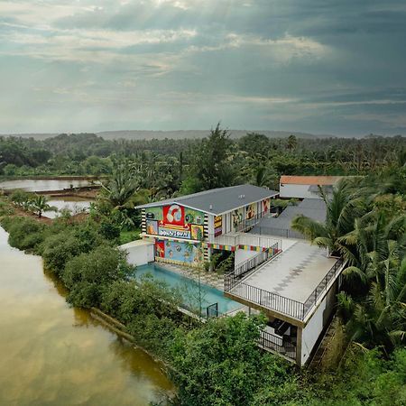 Downtown Arambol - The River Side Hostel Exterior foto